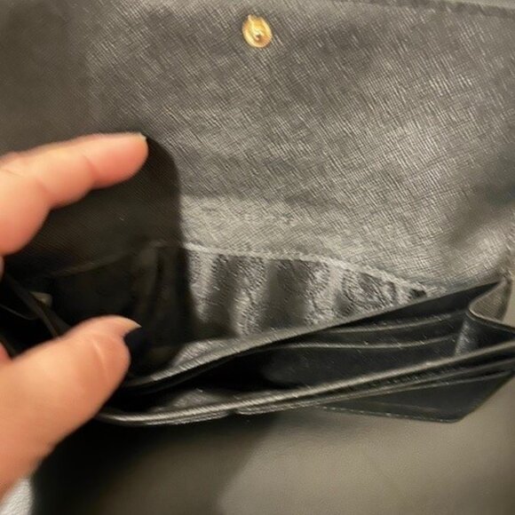 Black Saffiano Leather Jet Set wallet - Picture 3 of 4